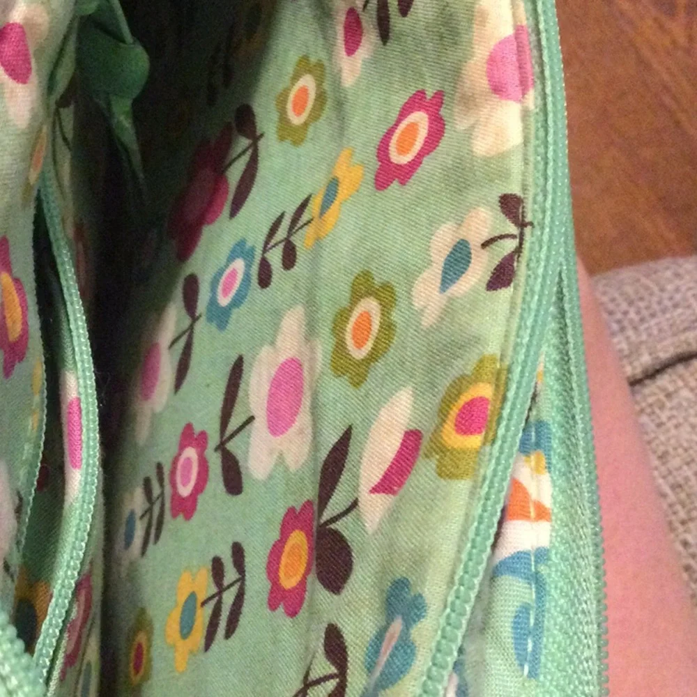 Vera Bradley purse - Picture 6 of 16